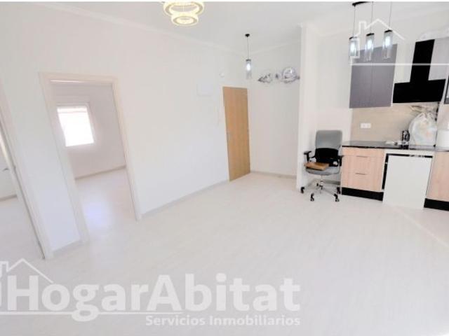 ¡REFORMADO A ESTRENAR! ACOGEDOR, MODERNO Y EXTERIOR, CERCA DEL CENTRO