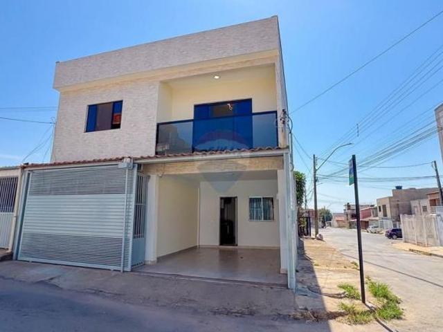 Reformada no Paranoá Quadra 10 Duas casas no lote