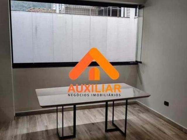 Reformada! Sobreposta alta, 3 dormitórios sendo 1 suíte, Vila Mathias, Santos