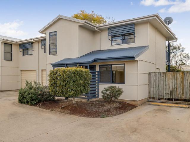 Refreshed 3 Bedroom Townhouse