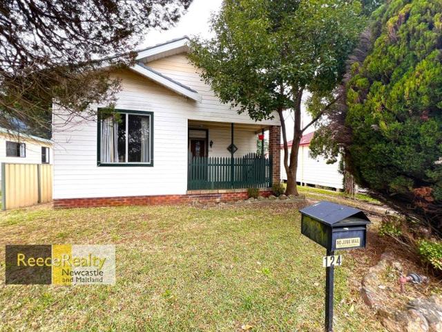 Refreshed 4 Bedroom home in Prime Location!