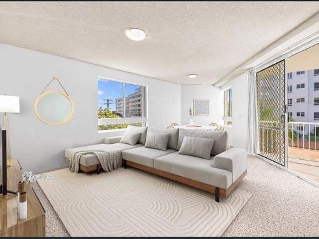 Refreshed Coastal Apartment Opposite Buddina Beach | Renovated Comfort & Resort Style Living