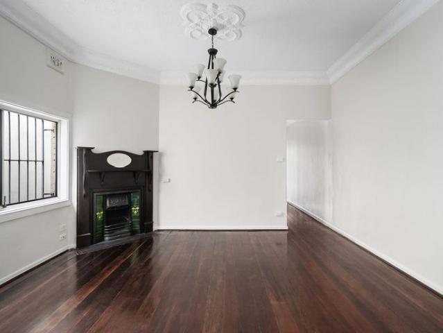 Refreshed character semi with courtyard