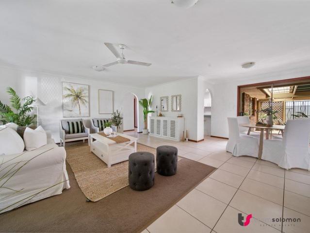 REFRESHED GREAT FLOORPLAN!