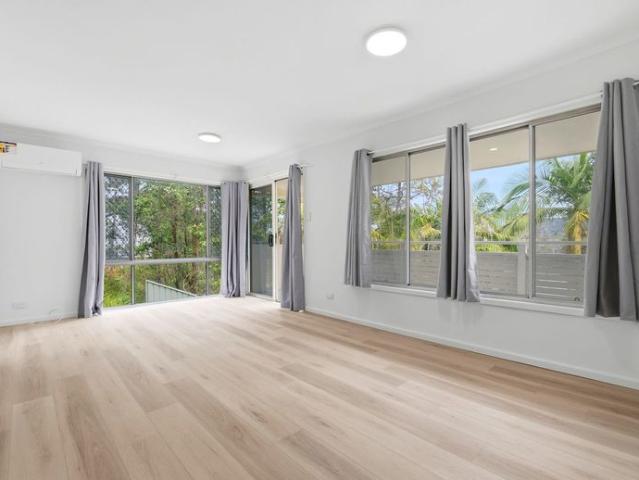 Refreshed Family Home in Peaceful Cul De Sac
