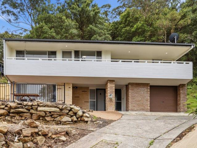 Refreshed Family Home in Peaceful Cul De Sac