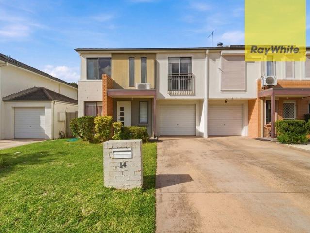 Refreshed Family Living Close to Schools & Transport