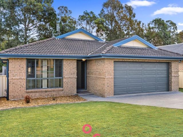 Refreshed Family Living in a Prime Lakeside Location