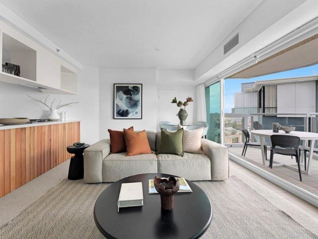 Refreshed interiors, harbour views & the best of Potts Point at Zenith Residences