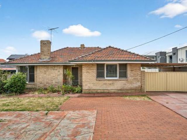 Refreshed Living in a Prime Glendalough Location