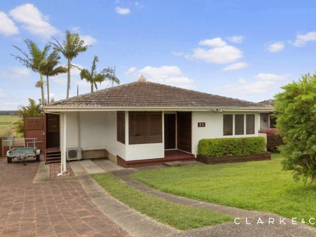 REFRESHED LIVING WITH STUNNING VIEWS!