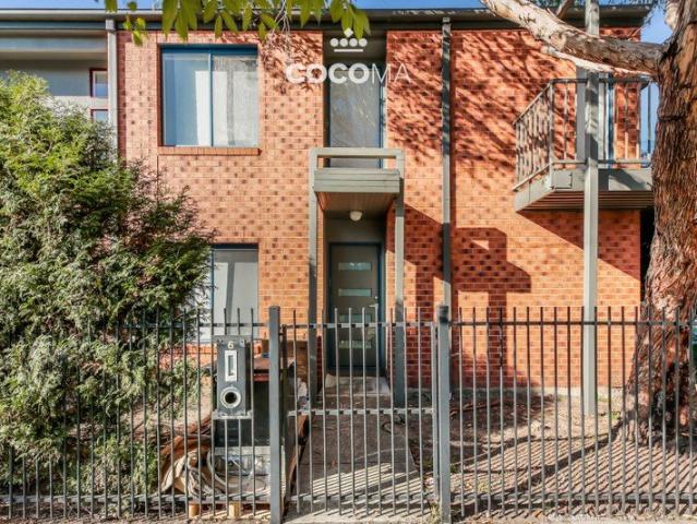 Refreshed & Move In Ready Stylish Two Bedroom Townhouse in the Heart of Noble Park