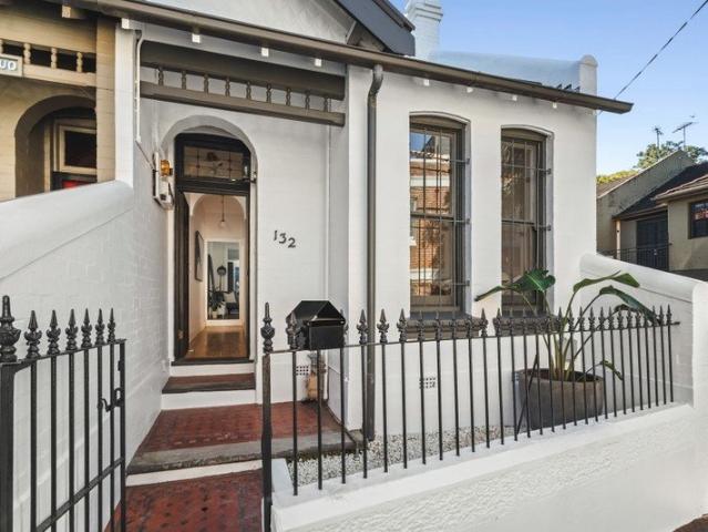 Refreshed single level terrace in prime North Newtown lifestyle pocket