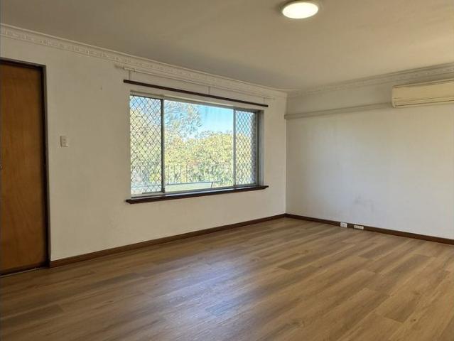 Refreshed Retro Apartment with City Glimpses