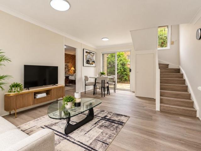 REFRESHED TOWNHOUSE LIVING OPEN TO VIEW SAT 24/10/2026 @ 9 9.30AM