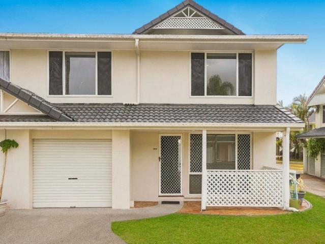 Refreshed Townhouse with Private Outdoor Living and Resort Facilities