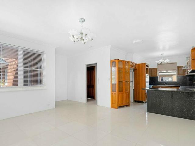 REFRESHED TWO BEDROOM APARTMENT WITH MODERN FINISHES