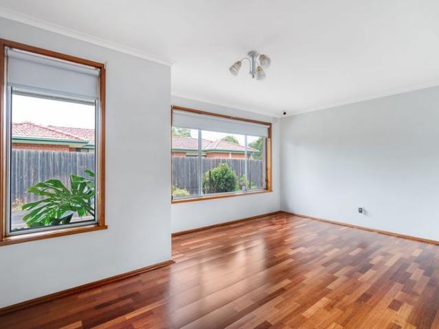 Refreshed Unit in the Heart of Reservoir