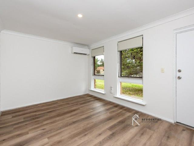 Refreshed Unit in a Fantastic Location