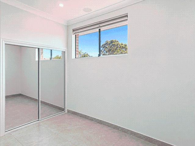 Refreshed Unit in Desirable Neighbourhood