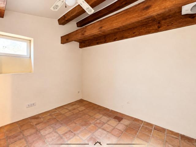 RÉGUSSE CHARMANTE MAISON DE VILLAGE IDÉAL PIED À TERRE O