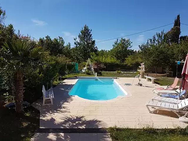 Régusse 83630 Achat / Vente maison 6 pièces t6 au dernier étage piscine