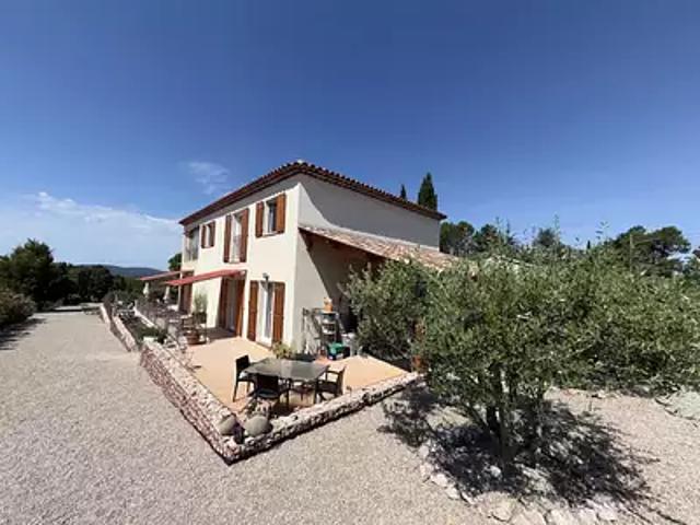 Régusse 83630 Achat / Vente maison 8 pièces t8 piscine