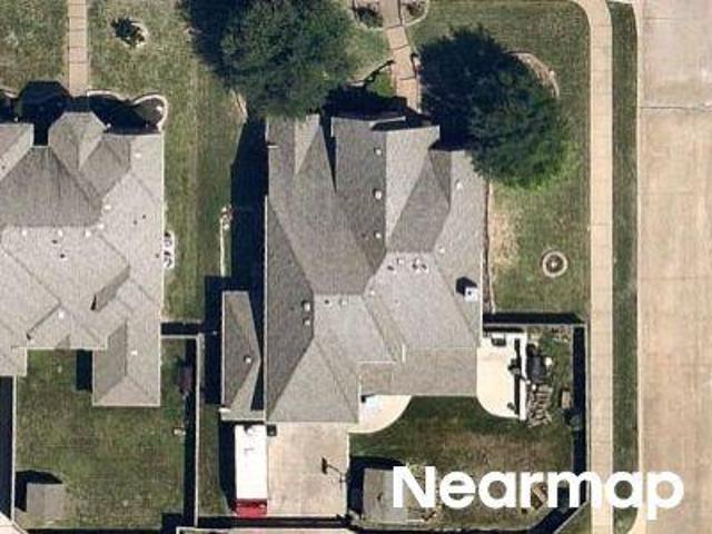 Regal Bluff Ln
