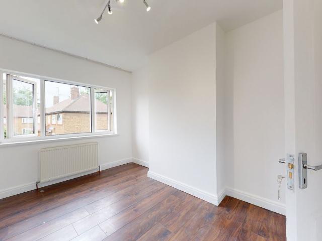 Regal Court, Edmonton N18, 2 bed flat to rent, £1,750 pcm | PrimeLocation