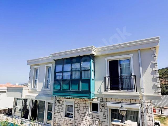 REGAL HOME KEY'DEN SATILIK 4+1 ÖZEL HAVUZLU VİLLA