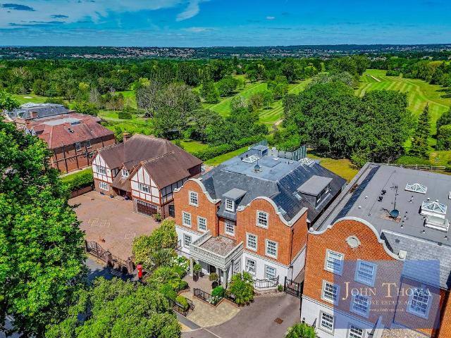 Regency Apartments, Chigwell IG7 4 bed apartment to rent £4,995 pcm £1,153 pw