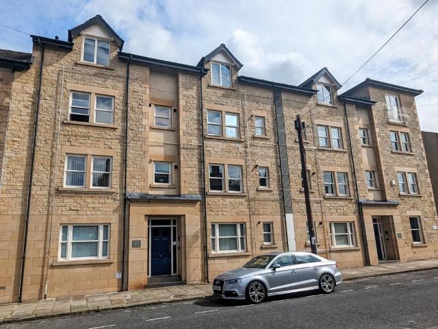 Regency Court, Queen Street, LA1 1RF 2 bed flat to rent £950 pcm £219 pw