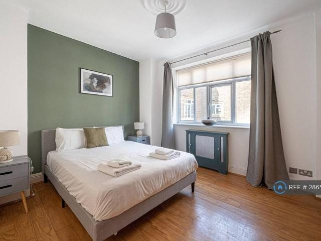 Regency Lodge, London, NW3 3 bed flat to rent £3,200 pcm £738 pw