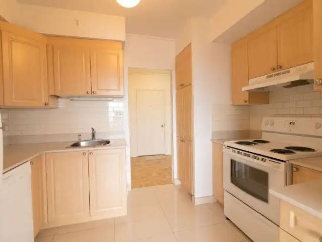 Regency | 3555 Cote des Neiges Road, Montreal