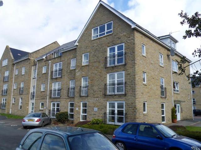 Regent Court, Savile Park, Halifax Studio to rent £775 pcm £179 pw