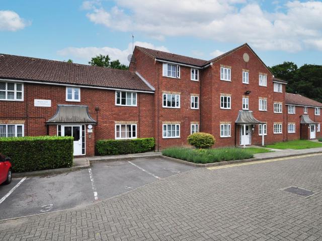 Regent Court, Welwyn Garden City AL7, 1 bed flat to rent, £1,150 pcm | PrimeLocation