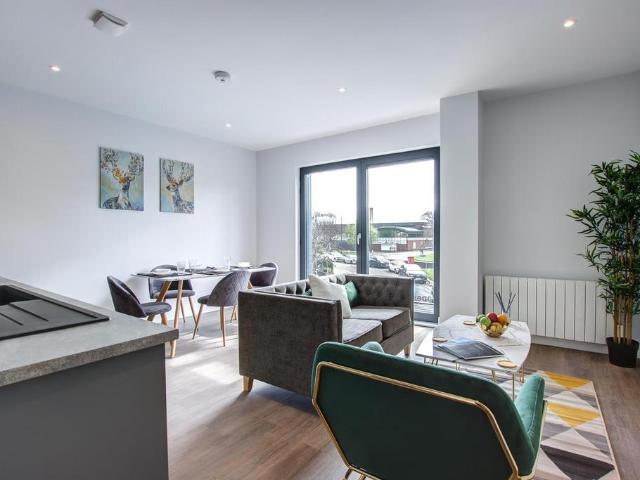 Regent Centre, Gosforth 2 bed apartment to rent £1,325 pcm £306 pw