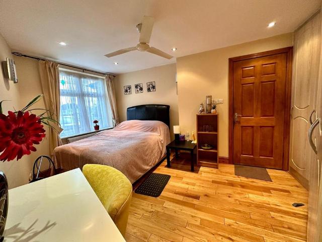 Regent Close, Harrow HA3 1 bed in a house share to rent £1,000 pcm £231 pw