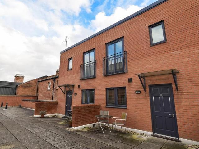 Regent Grove, Leamington Spa 2 bed duplex to rent £1,375 pcm £317 pw