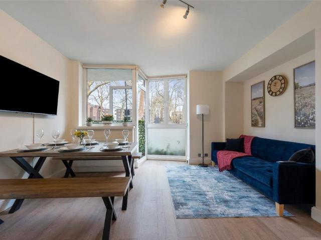 Regent Square, Camden, London, WC1H 2 bed apartment to rent £3,450 pcm £796 pw