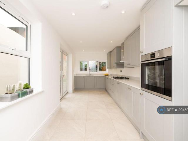 Regent Street, Oxford, OX4 4 bed terraced house to rent £3,750 pcm £865 pw