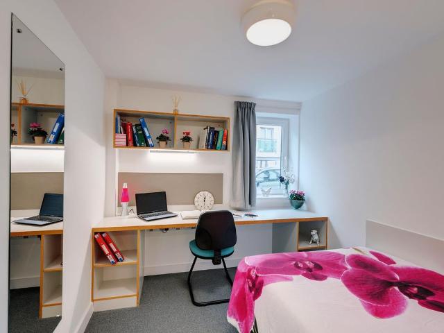 Regent Street, Plymouth PL4, 1 bed flat to rent, £672 pcm | PrimeLocation