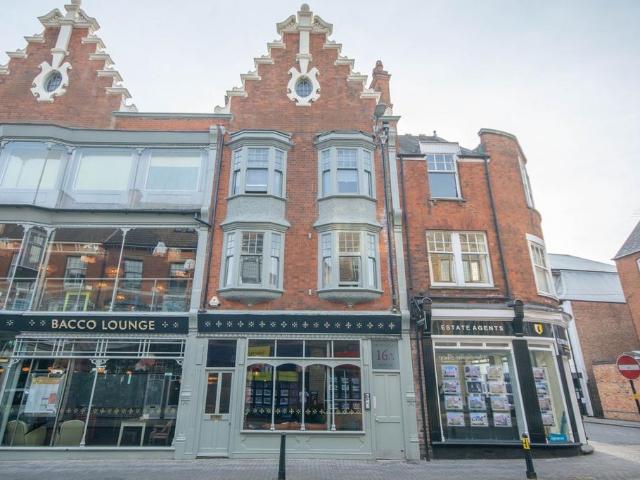 Regent Street, Rugby, CV21 1 bed apartment to rent £850 pcm £196 pw