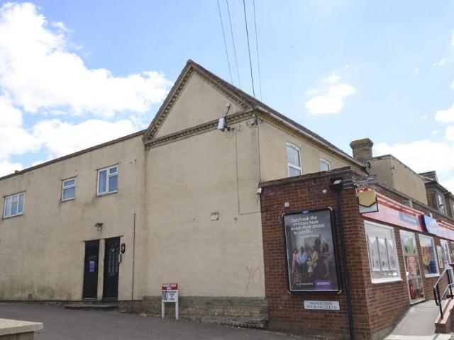 Regent Street, Stotfold, SG5 Studio to rent £895 pcm £207 pw