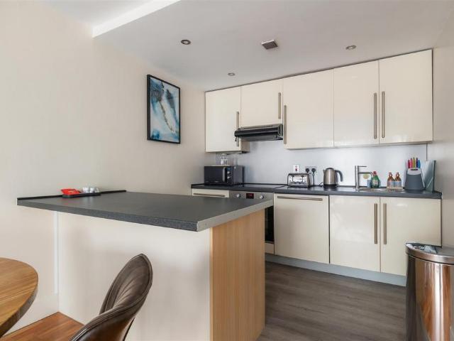 Regent Street, Sheffield S1 2 bed apartment to rent £1,100 pcm £254 pw