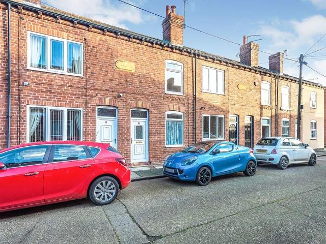 Regent Street, West Yorkshire WF10 3 bed terraced house to rent £925 pcm £213 pw