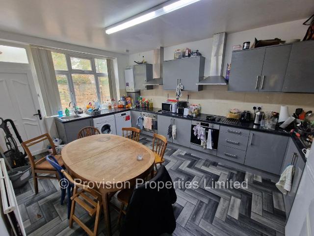 Regent Park Terrace, Hyde Leeds LS6, 9 bed terraced house to rent, £4,329 pcm | PrimeLocation
