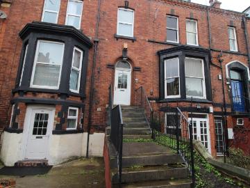 Regent Park Terrace, Leeds LS6 6 bed terraced house to rent £3,354 pcm £774 pw