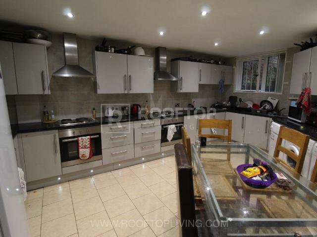Regent Park Terrace, Leeds LS6, 9 bed shared accommodation to rent, £5,265 pppm | PrimeLocation