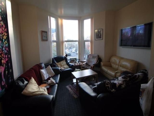 Regent Park Terrace, Leeds 9 bed house to rent £5,070 pcm £1,170 pw